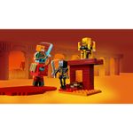LEGO - Minecraft - A Batalha de Lava no Nether - 21266